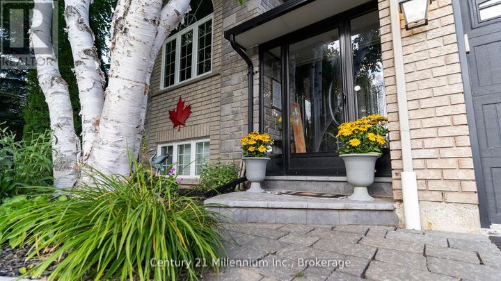 Property Photo:  5 Sugar Maple Lane  ON L9Z 1P4 