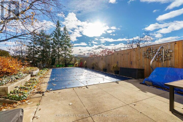 Property Photo:  2627 Ridgetop Crescent  ON K9L 1J1 