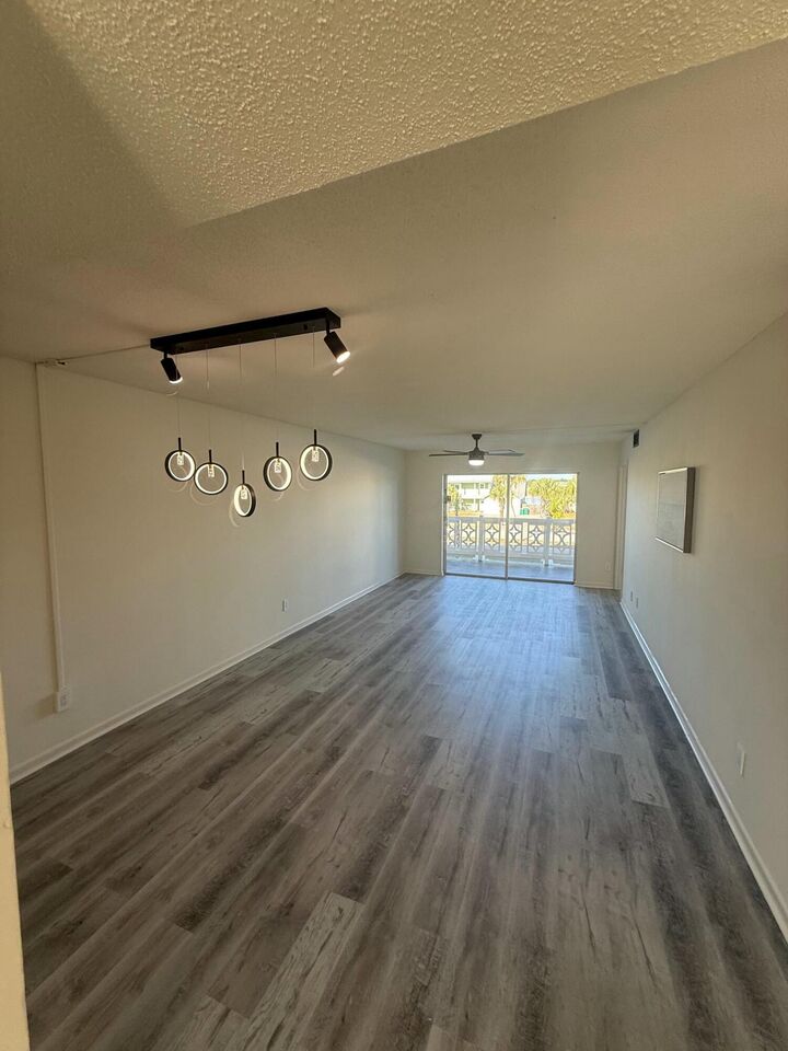 Property Photo: 909 Santa Rosa Boulevard Unit 526 FL 32548