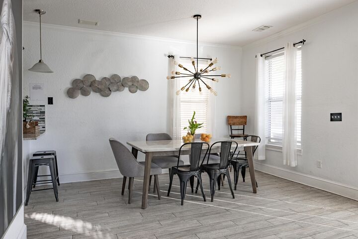 Property Photo: 4555 Village Way FL 32541