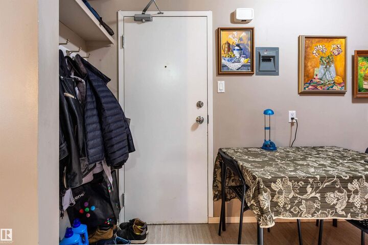 Property Photo:  15431 93 Avenue NW 6  AB T5R 5H4 