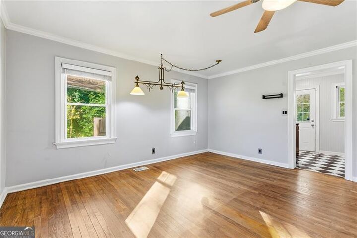 Property Photo:  142 Woodbine Circle SE  GA 30317 