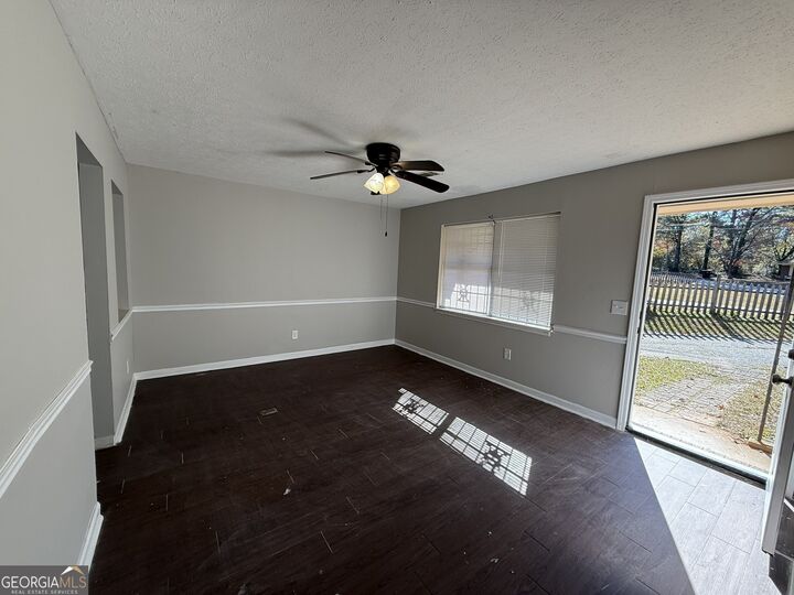 Property Photo:  7 W Park Court  GA 30263 