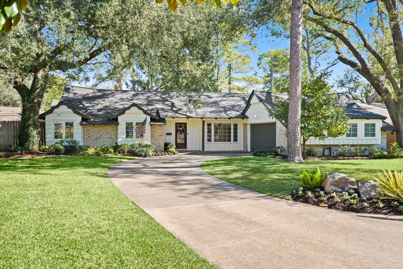 Property Photo:  1630 Imperial Crown Drive  TX 77043 