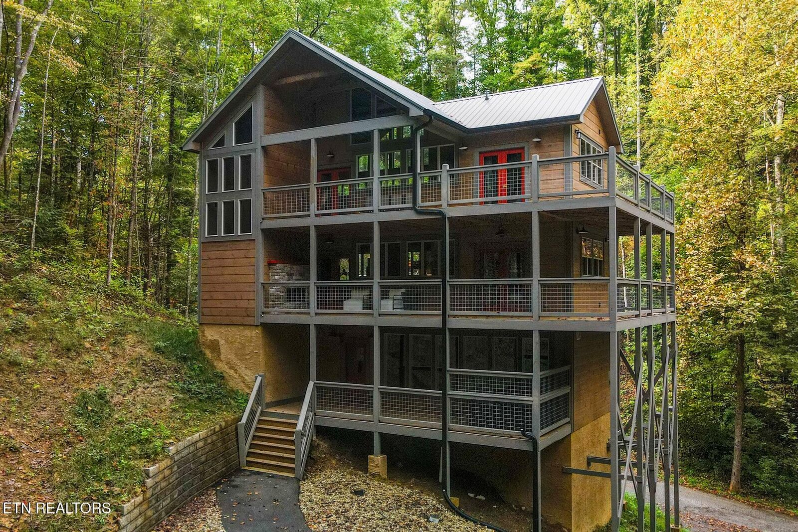 Property Photo: 5175 Riversong Way TN 37862