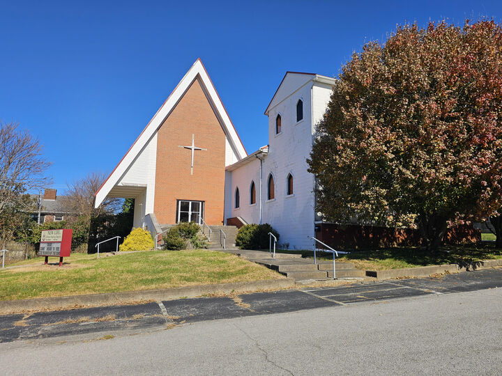 Property Photo:  205 Otter Street  KY 40422 