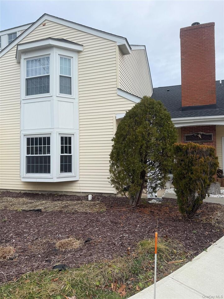 Property Photo:  230 Homestead Village Drive  NY 10990 