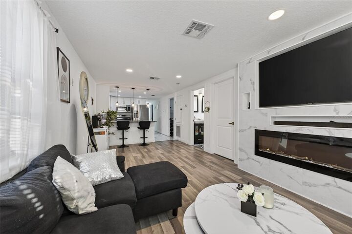 Property Photo:  1609 Bartley Street  FL 33844 