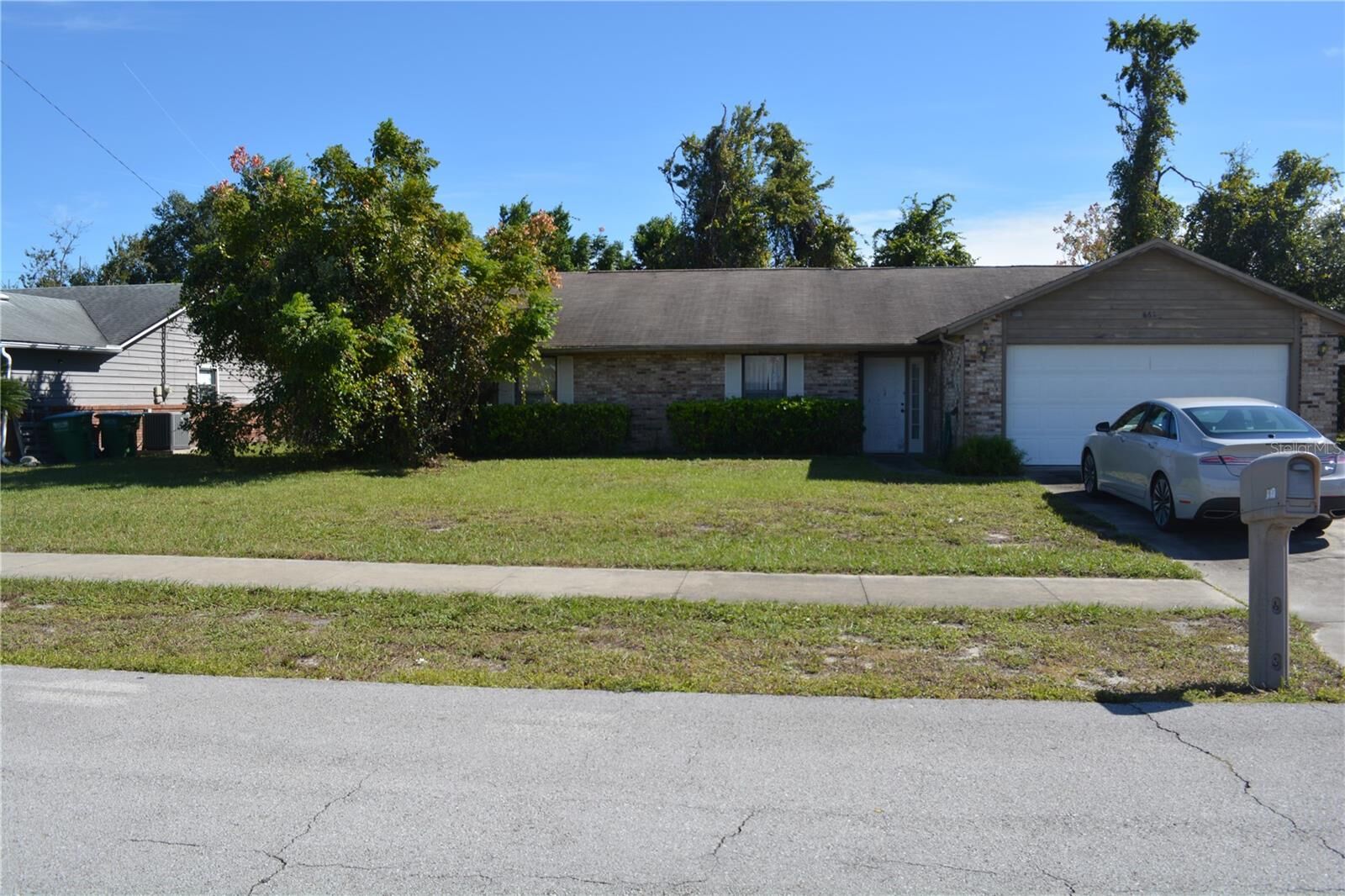 Property Photo:  861 Shenandoah Avenue  FL 32725 