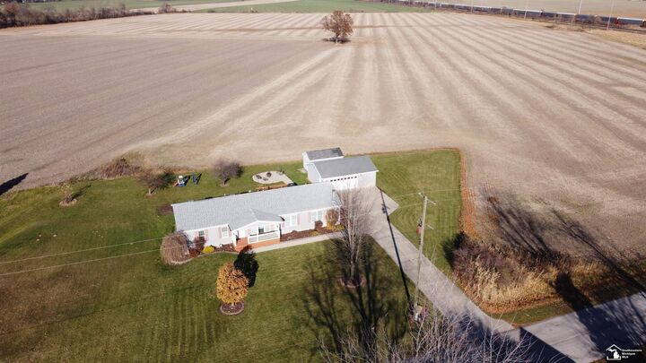3854 Kelly Road  La Salle MI 48145-9640 photo