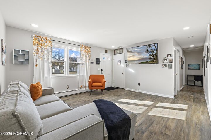 Property Photo:  42 Brandywine Circle  NJ 08854 