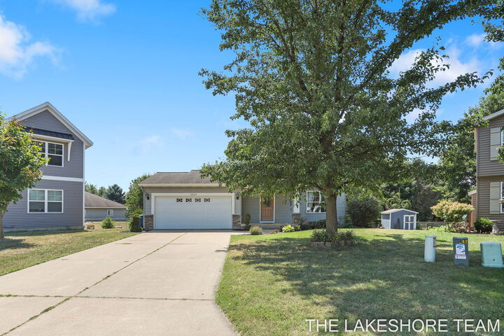 Property Photo: 1020 Katra Lane MI 49424