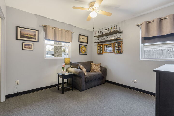 Property Photo: 470 Oakwood Road IL 60084