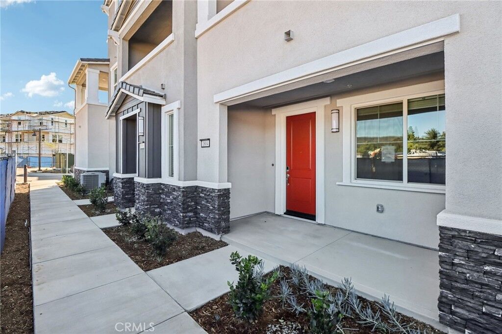Property Photo:  1804 Saltbush Drive  CA 92069 
