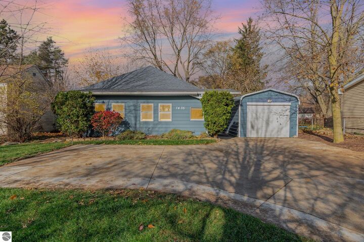 1435 E Broadway Street  Mt Pleasant MI 48858 photo