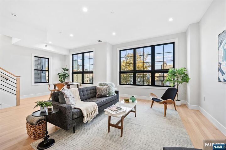 Property Photo:  165 Delaware Avenue 3  NJ 07306 