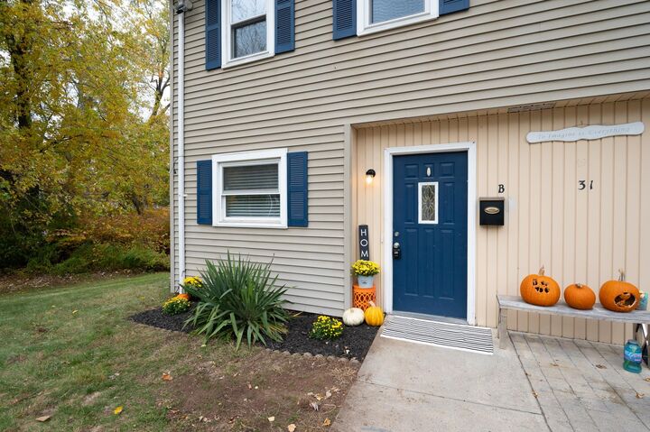 Property Photo: 31 South Avenue NH 03038