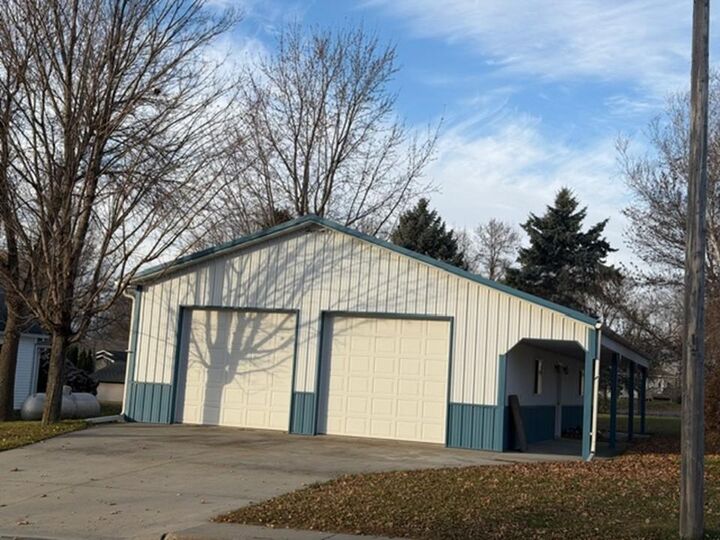 Property Photo: 404 Melby Avenue MN 56309