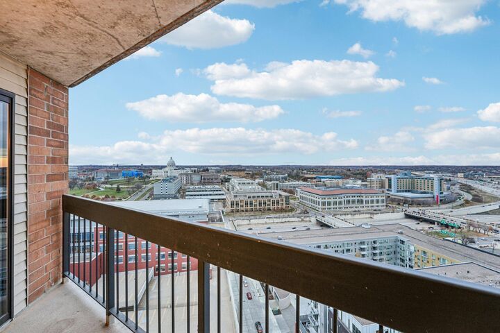 Property Photo:  78 10th Street E 2409  MN 55101 