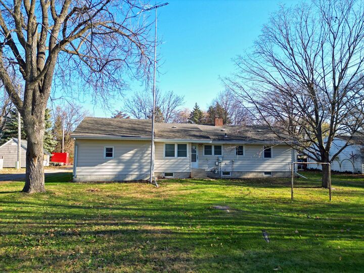 Property Photo:  530 3rd Street E  MN 55342 
