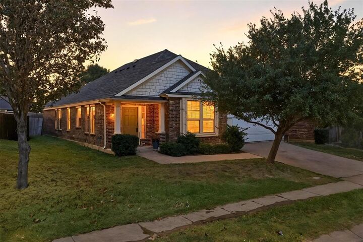 Property Photo:  1204 Toledo Bend Drive  TX 75407 