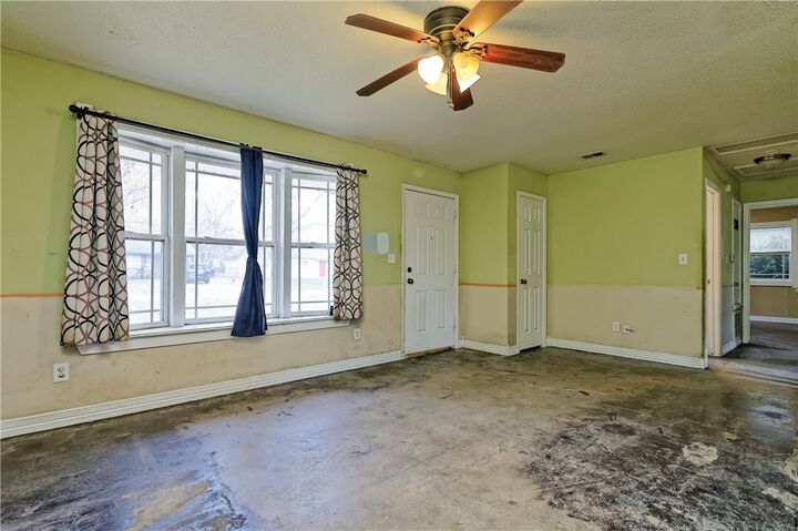 Property Photo: 2207 Sycamore Place AR 72762