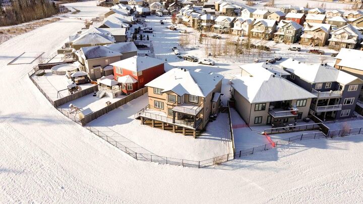 Photo de la propriété:  131 Falcon Green  AB T9K 0R8 