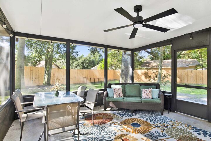 3137 Runnymede Rd  Pensacola FL 32504 photo