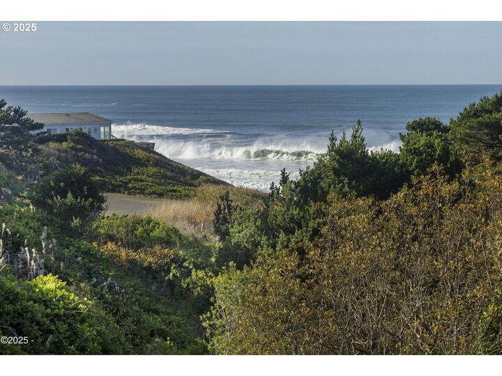 Property Photo: 4875 N Highway 101 45 OR 97341