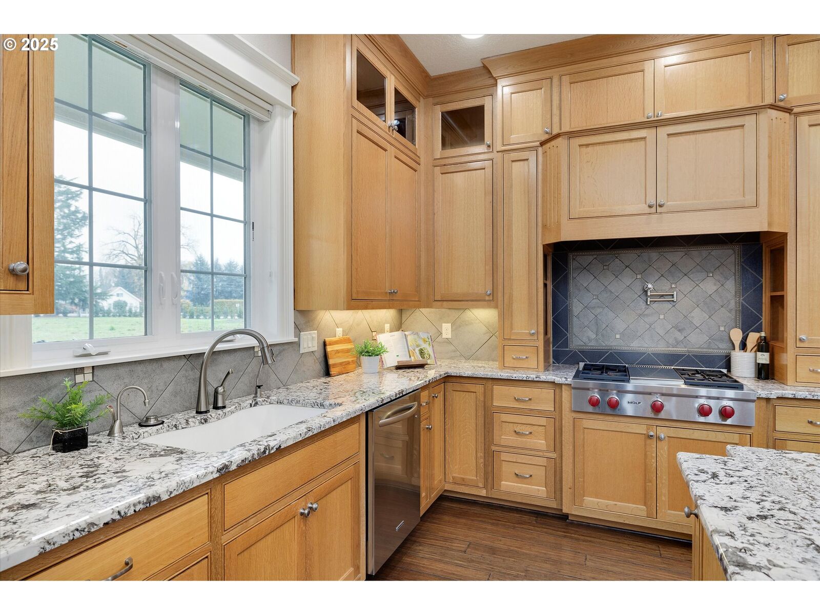 Property Photo:  10667 Hovenden Ln  OR 97071 