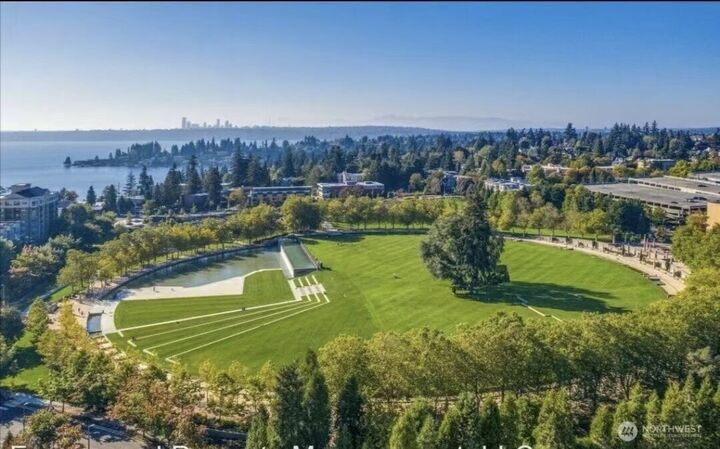 Property Photo:  188  Bellevue Way NE 308  WA 98004 