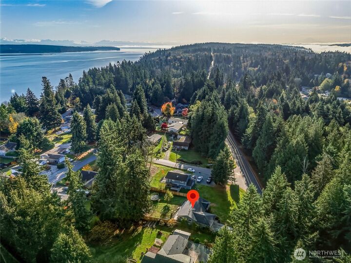 Property Photo: 2943 SE Camano Drive WA 98282