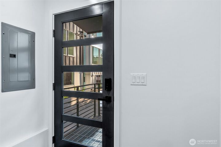 Property Photo:  12512  35th Avenue NE B  WA 98125 