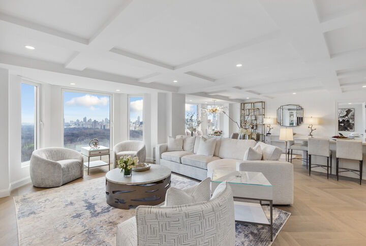 Property Photo: 160 Central Park S 2501 NY 10019