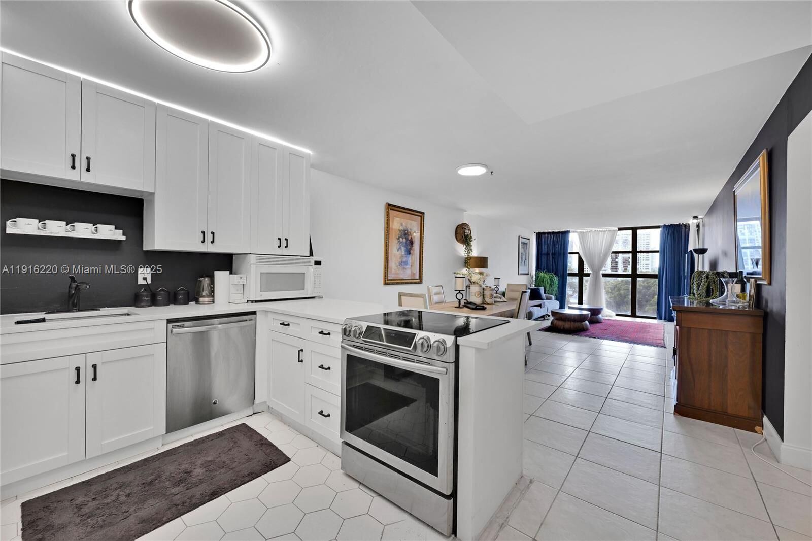 Property Photo:  400 Leslie Dr 605  FL 33009 