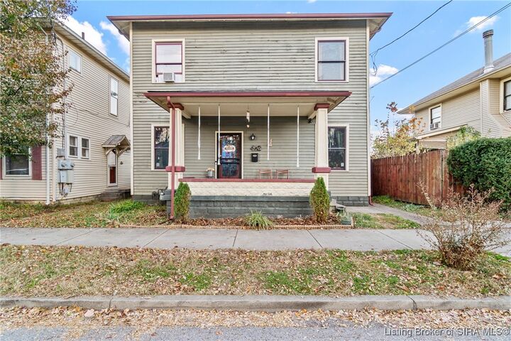Property Photo:  418 E 13th Street  IN 47150 