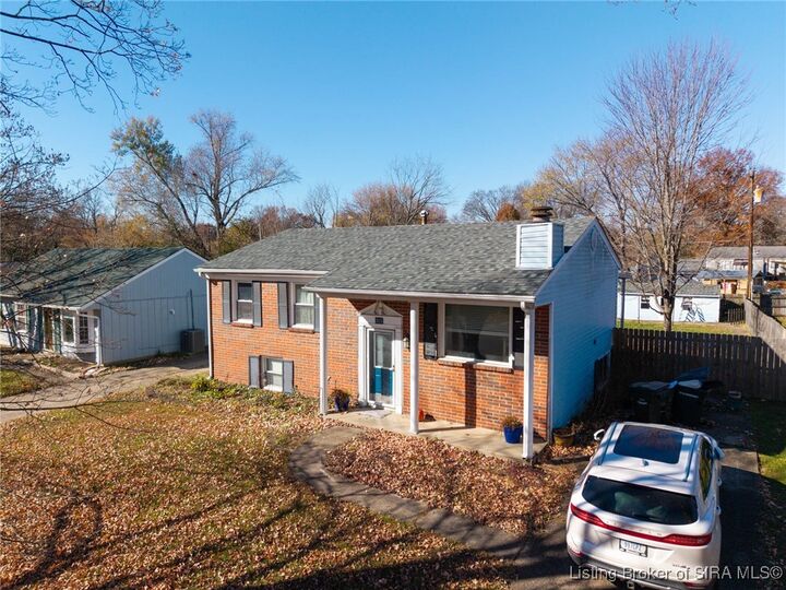 Property Photo: 313 Fairwood Drive IN 47130