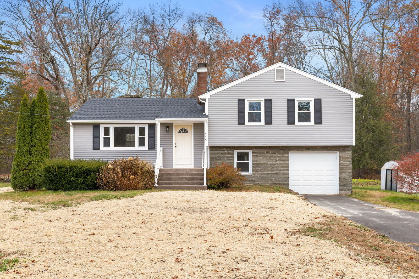 Property Photo:  410 South Stone Street  CT 06093 