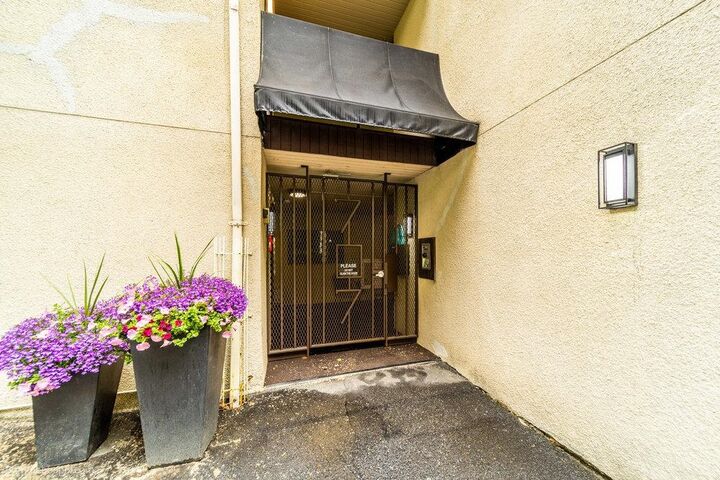 Property Photo:  707 W 6th Ave 41  WA 99204 