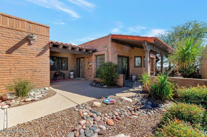 Property Photo: 4402 N Camino Ferreo AZ 85750