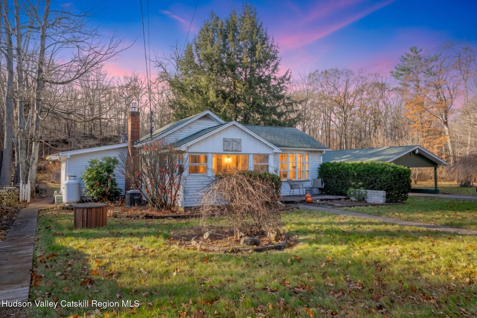 Property Photo:  77 Pine  NY 12491 