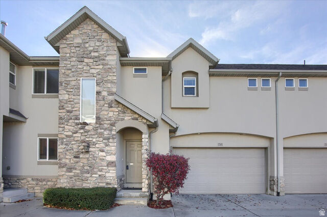 Property Photo: 1581 Wyngate Park Dr UT 84095