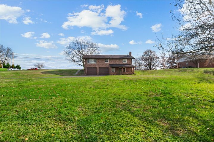 Property Photo: 107 Silverview Dr PA 16055