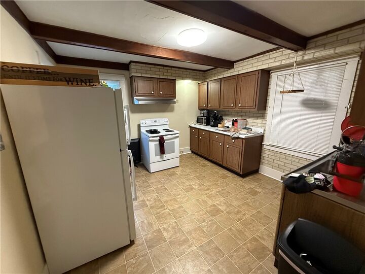 Property Photo:  70 Vilsack  PA 15223 