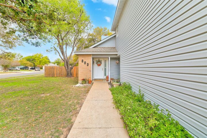 Property Photo:  803 Wild Rose Trail  TX 78613 