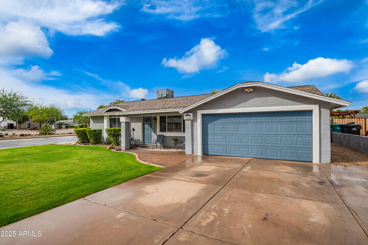 Property Photo: 1866 S 24th Street AZ 85204