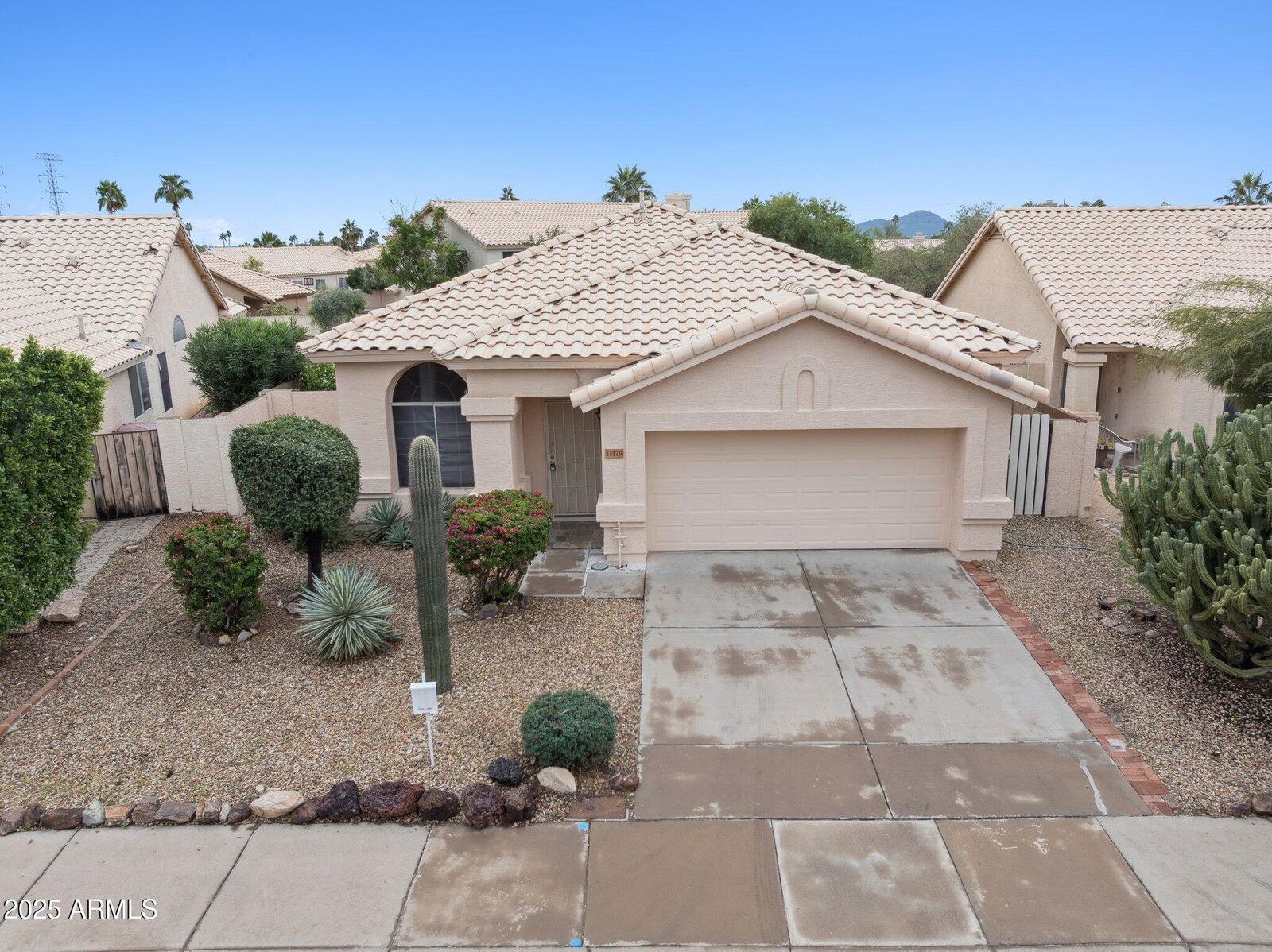 Property Photo: 11179 E Laurel Lane AZ 85259