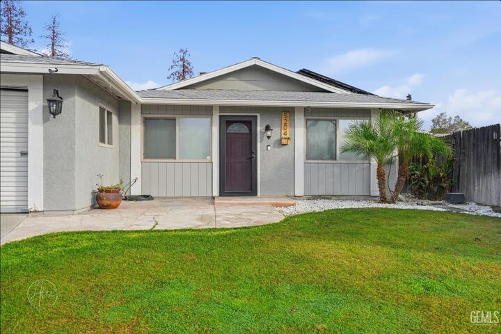 Property Photo:  5204 Corriander Court  CA 93309 