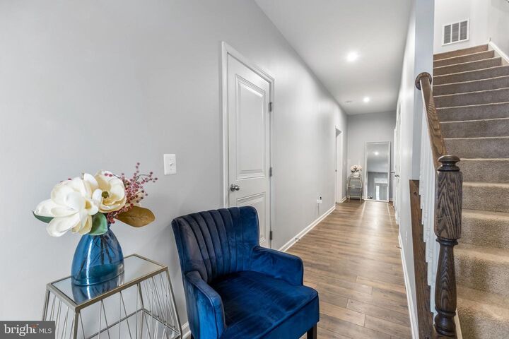 Property Photo: 1592 Dorothy Lane VA 22191