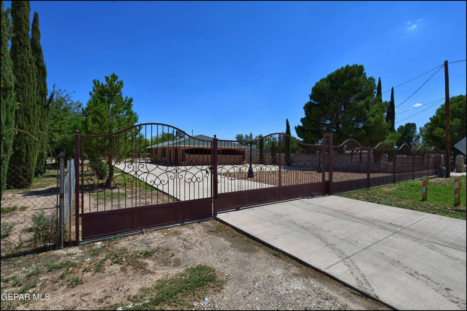 Property Photo:  528 Liahona Drive  TX 79927 